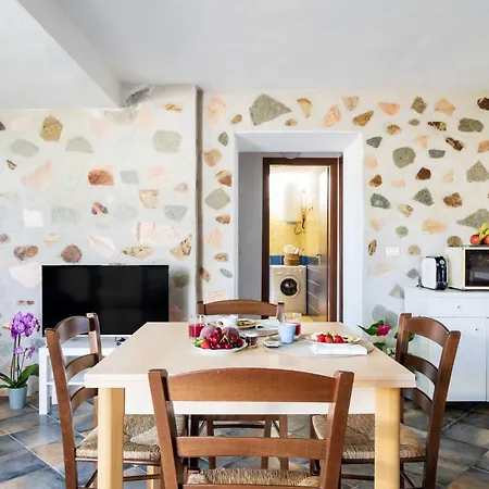 דירה Alisei Family House *