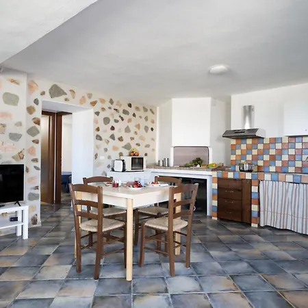 Alisei Family House Appartamento *